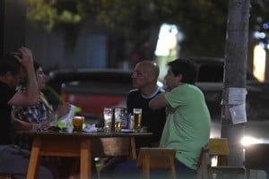 La nocturnidad en Santa Fe fue el gran debate del año 2022. Crédito: Manuel Fabatía