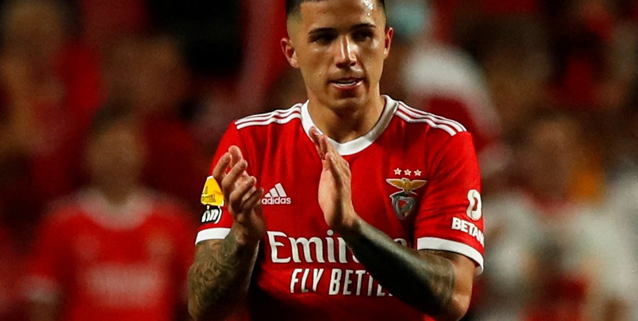 Enzo Fernández se despidió en redes del Benfica con una crítica a la "prensa"