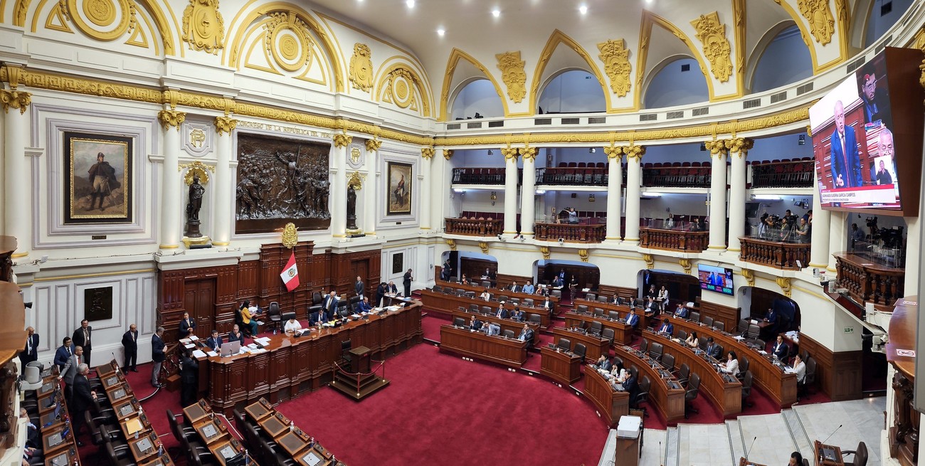 Perú: el Congreso volvió a fracasar en su intento de adelantar las elecciones