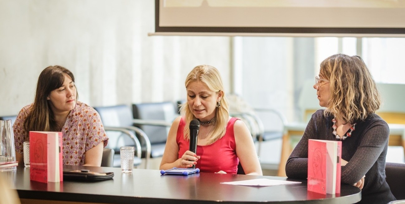 Crónicas reunidas: reseña del libro "Líneas de fuga", de Rosario Spina