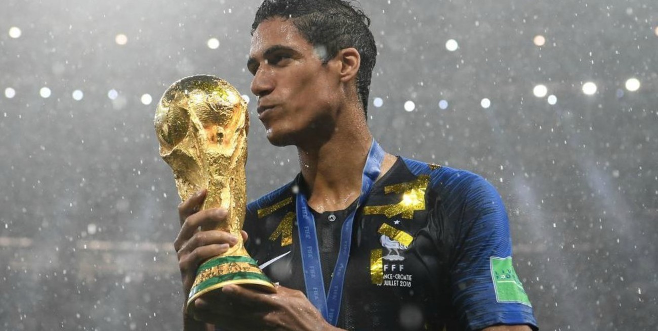Raphaël Varane, campeón del mundo con Francia, anunció su retiro del fútbol