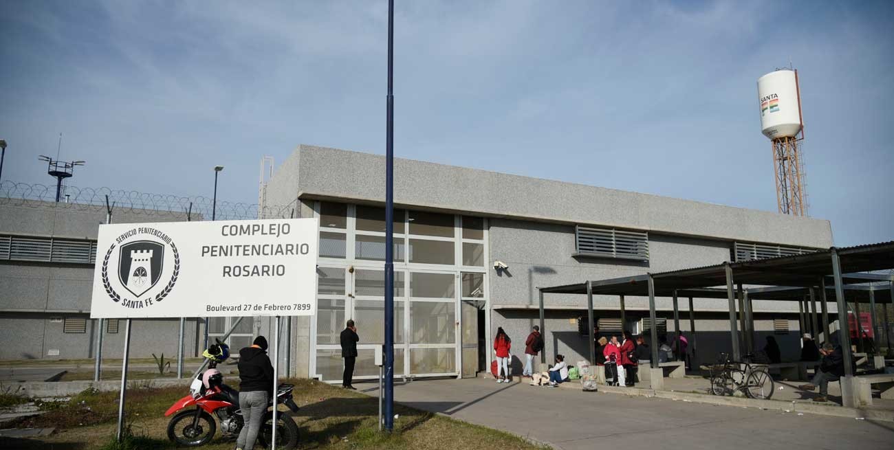 Rosario: atacaron a tiros el frente de una cárcel en la zona oeste
