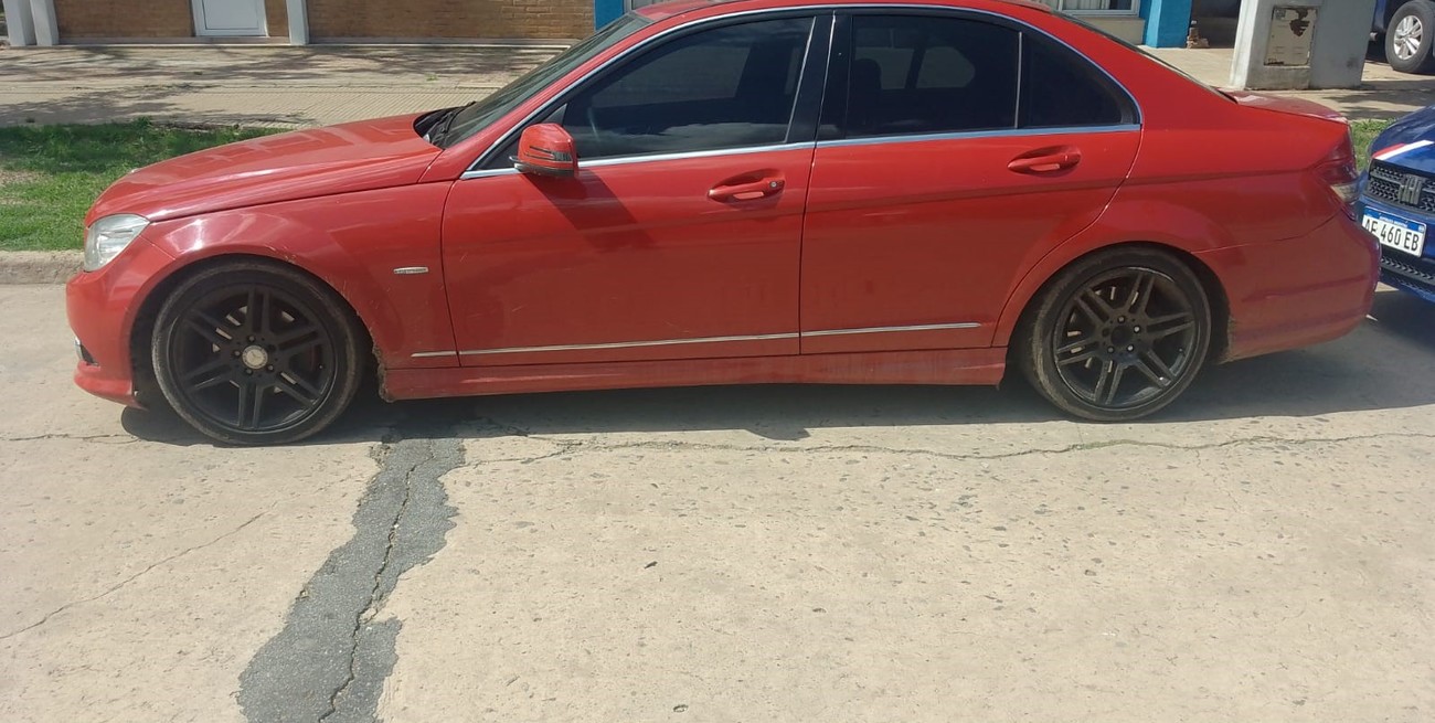 Detuvieron a estafadores que viajaban en un auto buscado por la justicia de Chubut