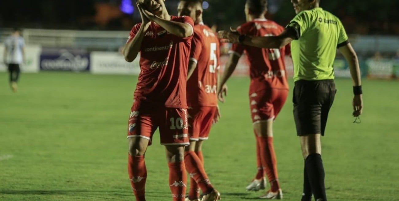 Juan Carlos Galeano: "Arrúa es un clásico enganche, de los mejores de Paraguay" 