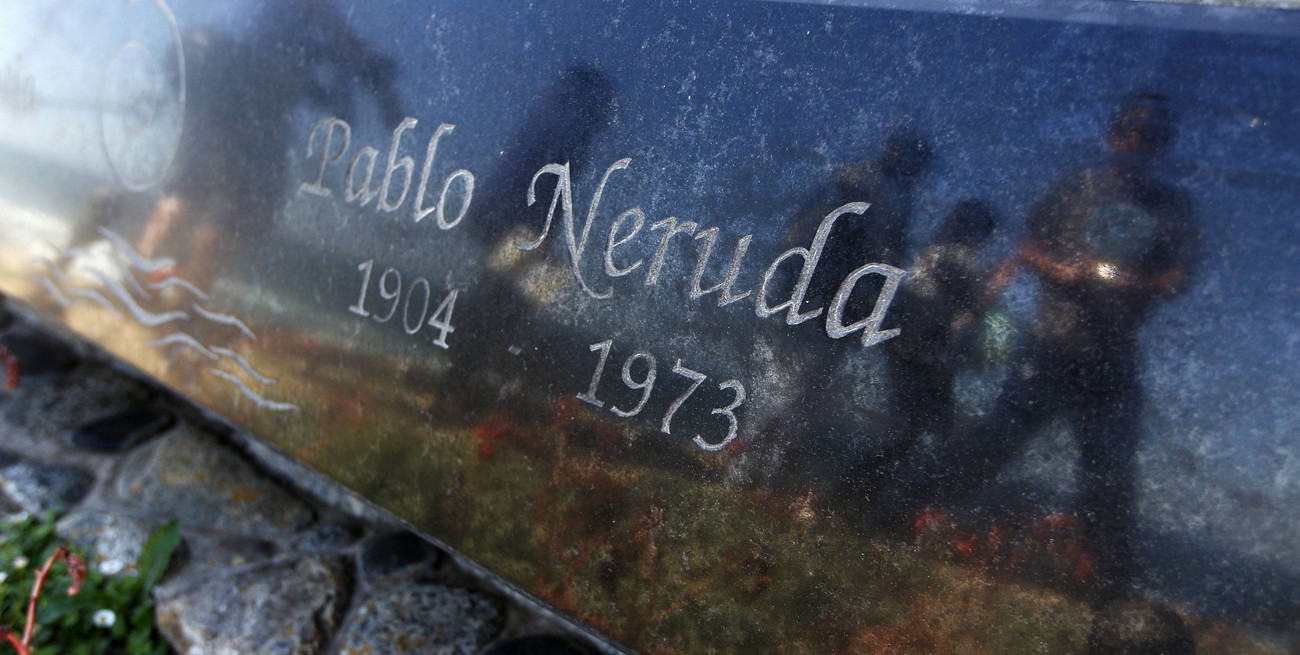 Chile: por los incendios, se postergó el informe sobre la muerte de Pablo Neruda