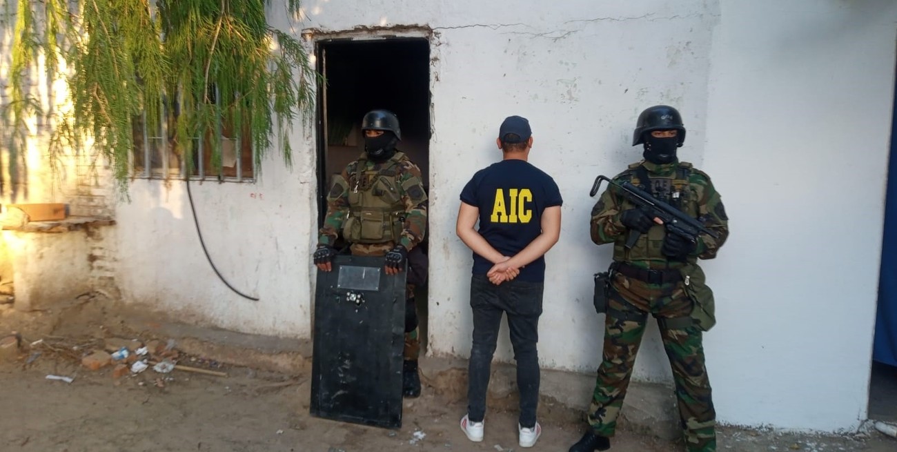 Asaltó a un taxista en bulevar y lo detuvieron en Alto Verde