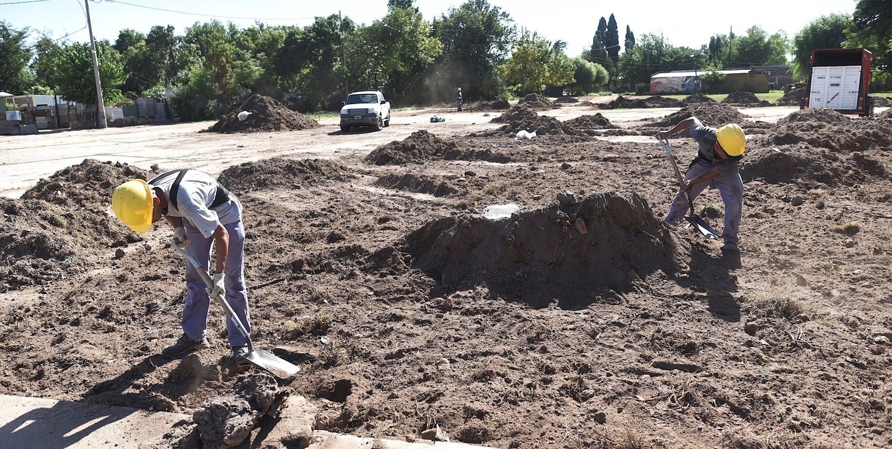 En barrio Las Lomas construyen una plaza y una estación municipal