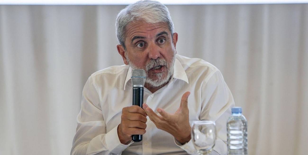 Aníbal Fernández volvió a apuntar contra Omar Perotti: "Que opine que no alcanza es casi una burrada"