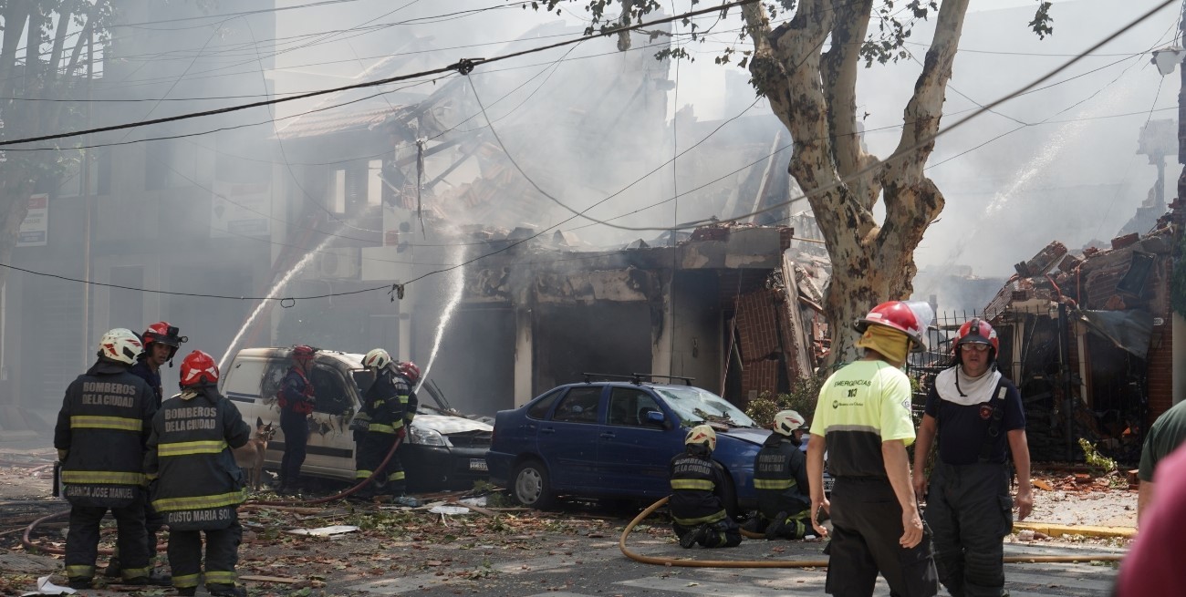 Video: un muerto tras la explosión de una casa por fuga de gas en ciudad de Buenos Aires