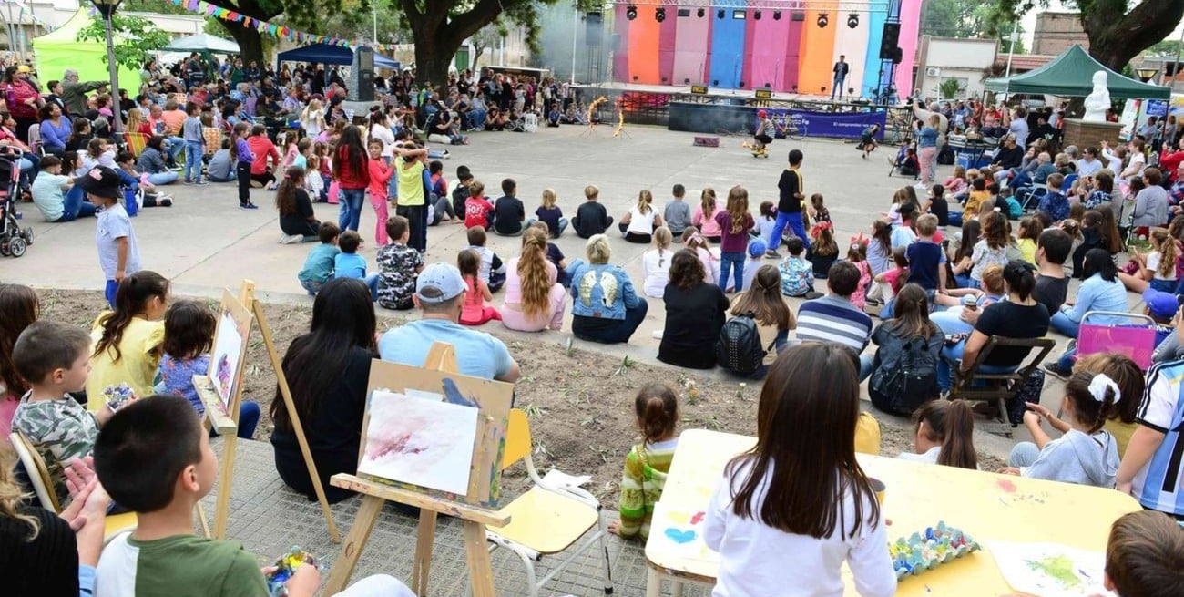 La Bienal Internacional de Esculturas abre la convocatoria para que las escuelas vivan una experiencia artística única