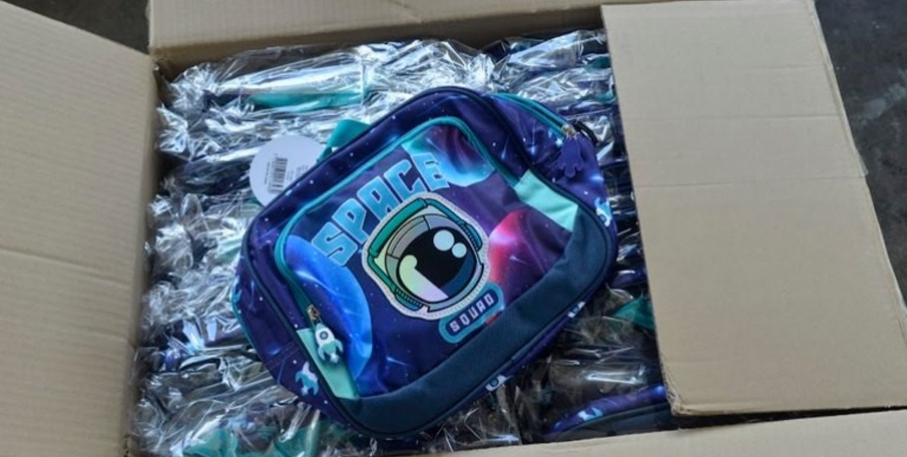 Aduana detectó importación irregular de útiles escolares