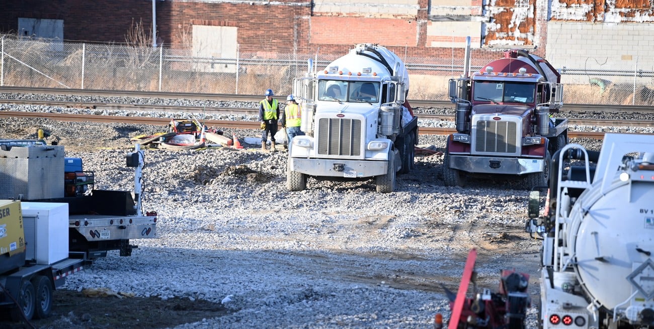 Agua tóxica, enfermedades y animales muertos: los efectos del tren descarrilado en Ohio