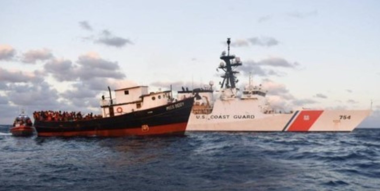 Estados Unidos interceptó una embarcación con más de 300 haitianos
