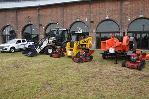 En el acto presentaron maquinaria especialmente preparada para combatir incendios. Crédito: Mauricio Garín