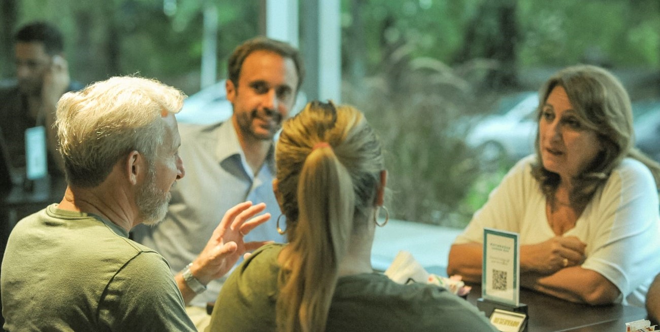 Fein cruzó el charco