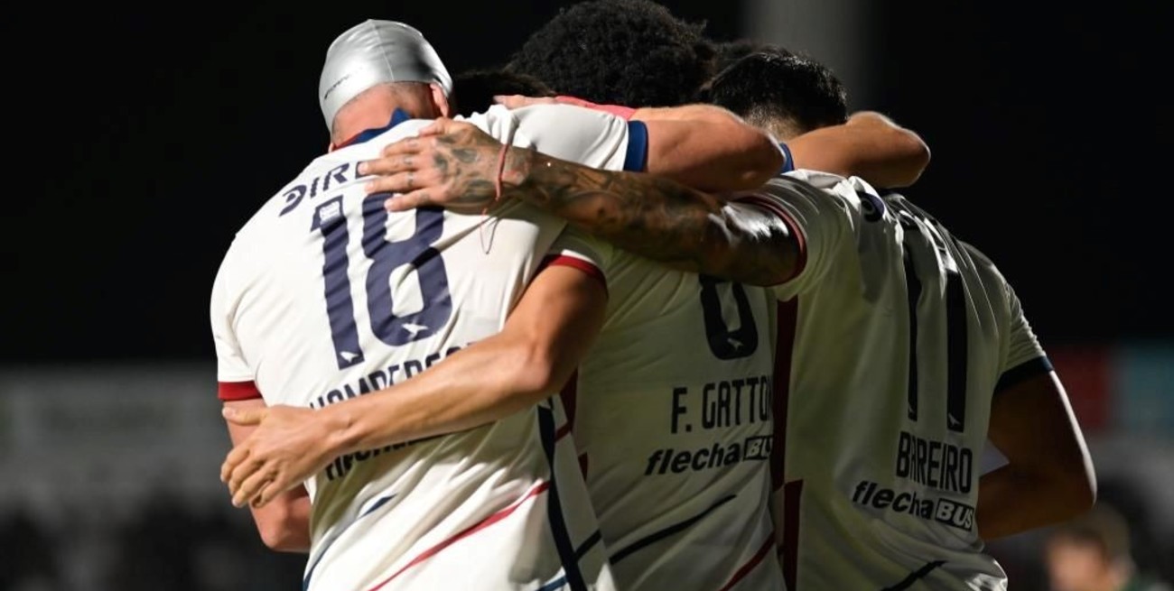 San Lorenzo venció a Sarmiento y quedó a tres puntos del líder
