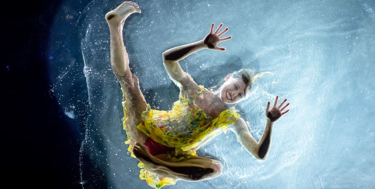 Una fiesta para los sentidos: Fuerza Bruta Wayra en Santa Fe
