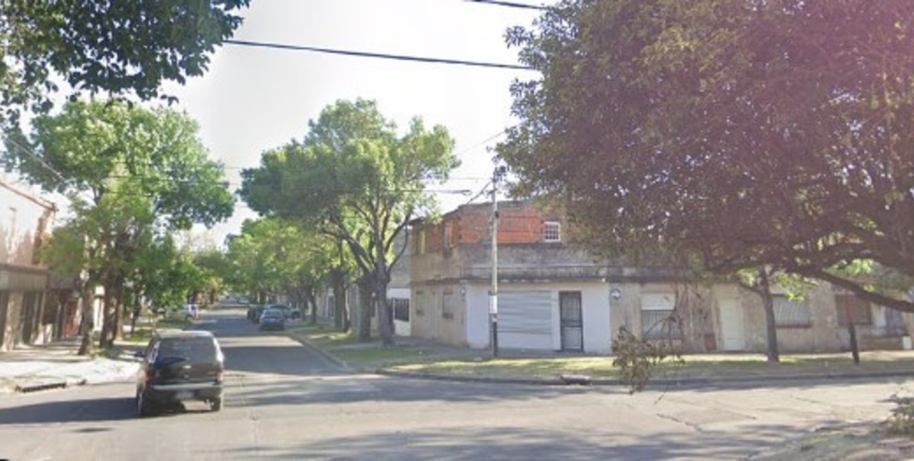 Rosario: acribillan a tiros a un joven que iba en bicicleta por barrio Belgrano