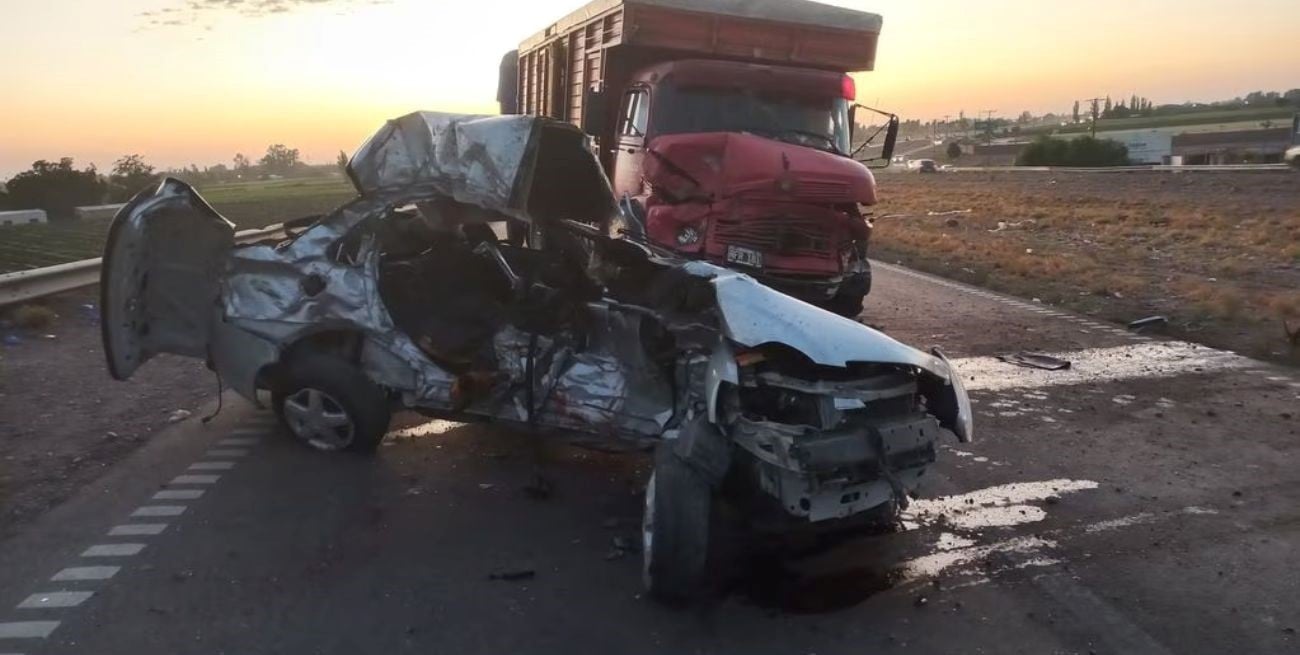 Un joven de 17 años falleció tras un choque de frente entre dos vehículos