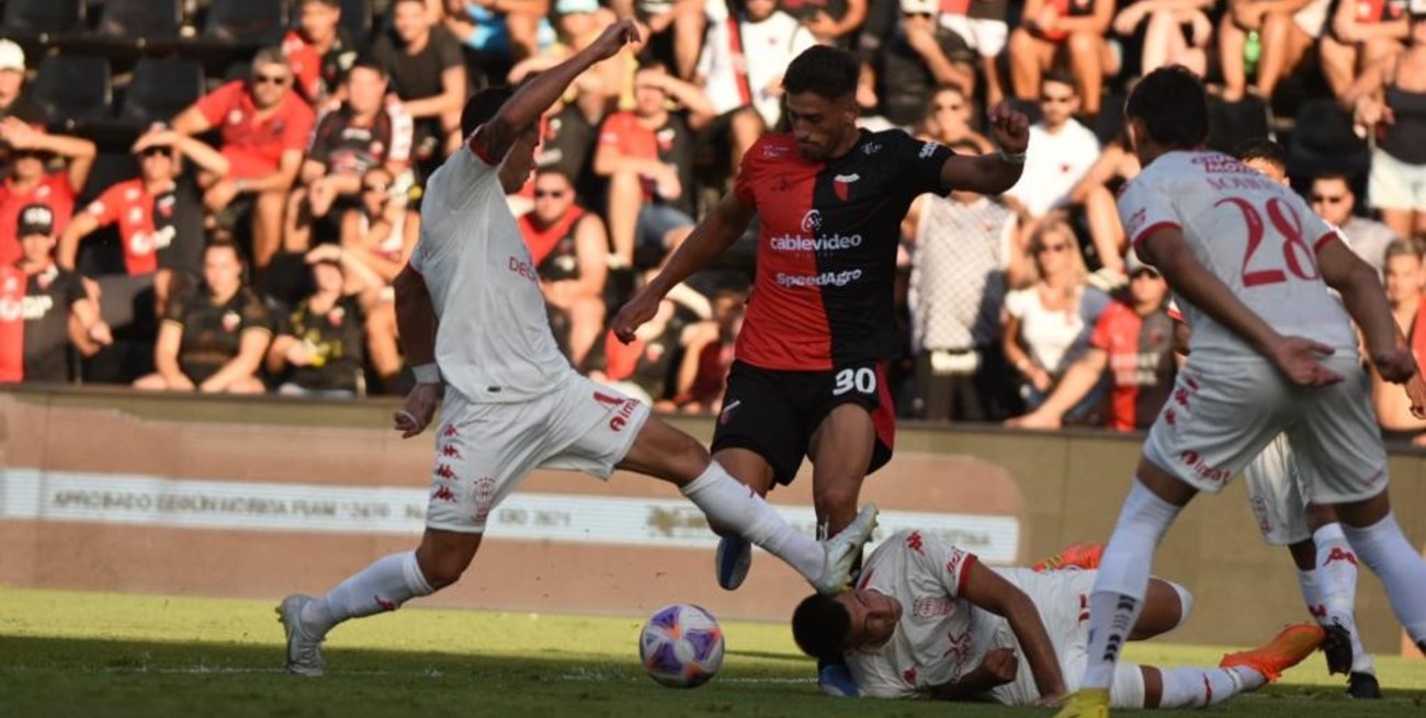 Gorosito encontró un Colón al que debe trabajar desde la base: empató 1 a 1 con Huracán