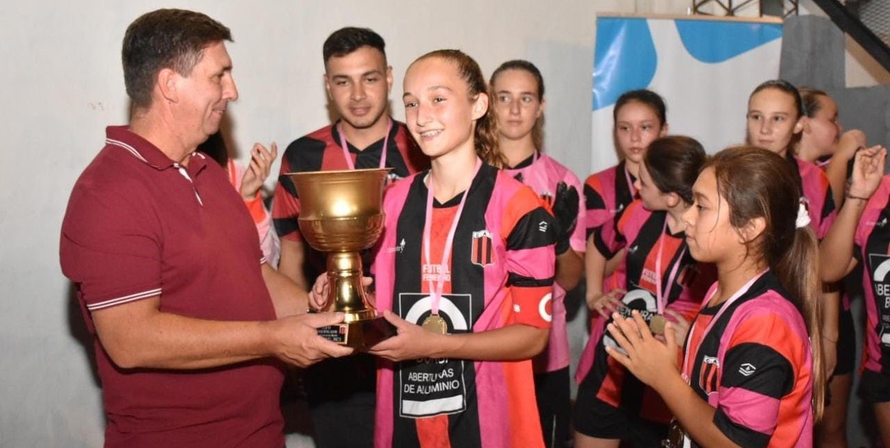 Rubén Pirola destaca “el crecimiento de las mujeres y hombres que integran nuestras instituciones intermedias”