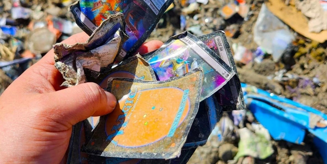 Encontraron miles de cartas Magic valuadas en más de 100.000 dólares en un basural