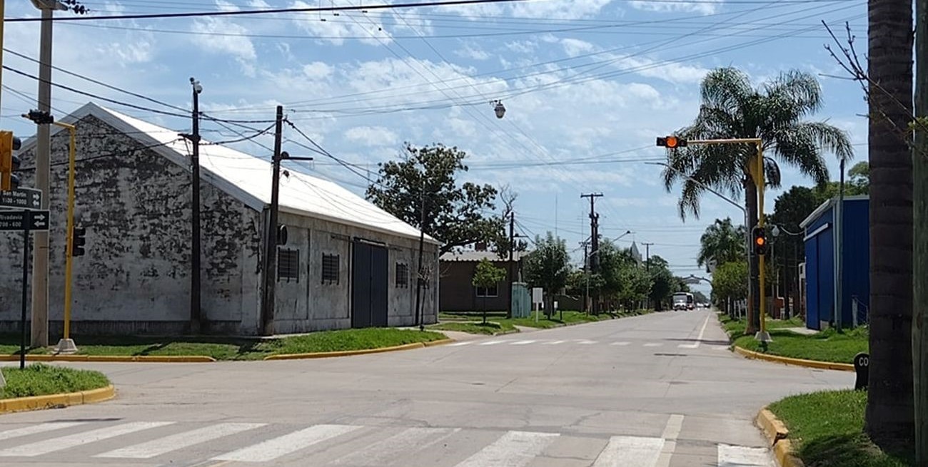 Instalan equipamiento para mejorar la seguridad vial en el cruce de las Rutas 6 y 36-S