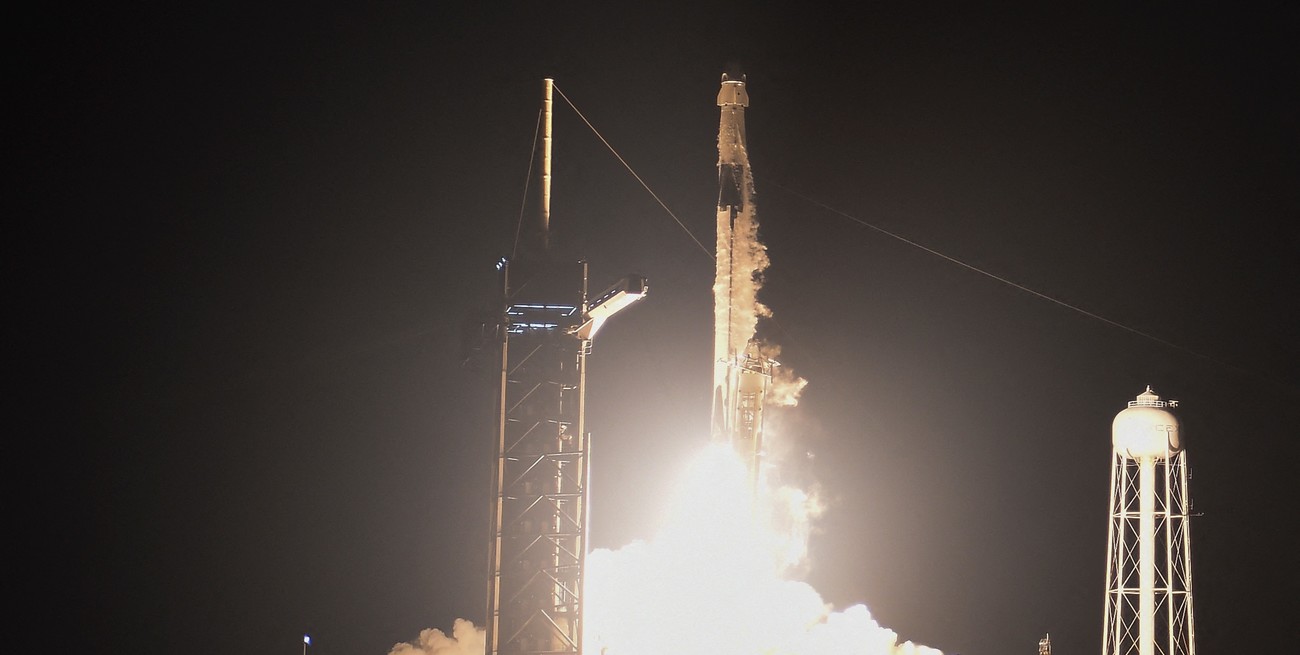 Un cohete de SpaceX despegó hacia la Estación Espacial Internacional