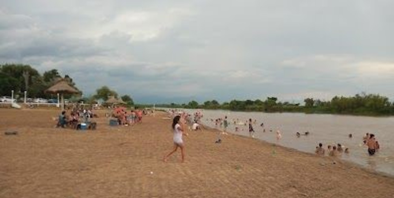 Vecinos salvaron a dos hombres de ahogarse en el Río Coronda