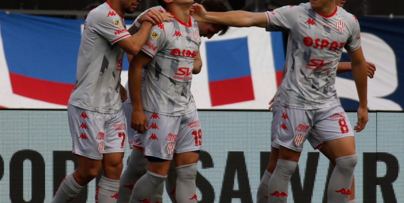 El zaguero Franco Calderón, habilitado, obliga al DT Gustavo Munúa en Unión