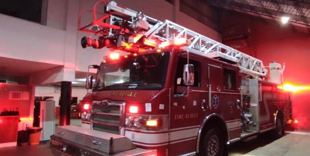 Bomberos de Sastre dieron un salto de calidad: ya tienen su nueva y moderna autobomba estadounidense
