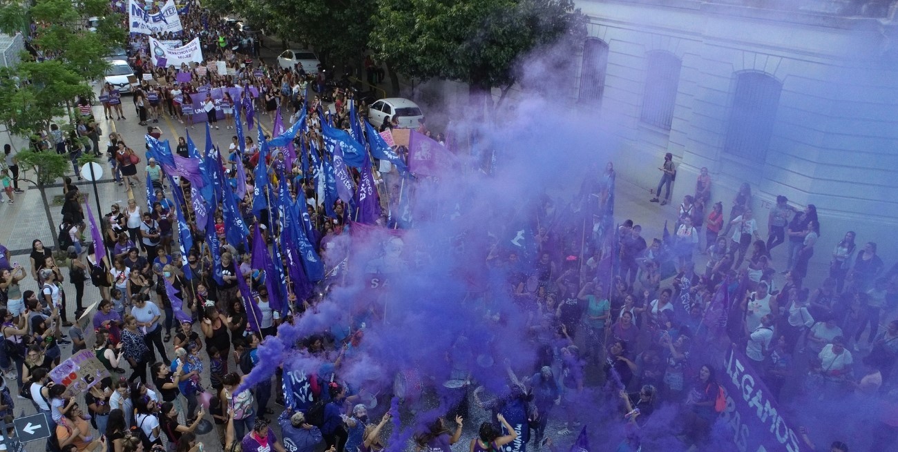 Cómo funcionarán los colectivos durante la marcha del 8M en Santa Fe