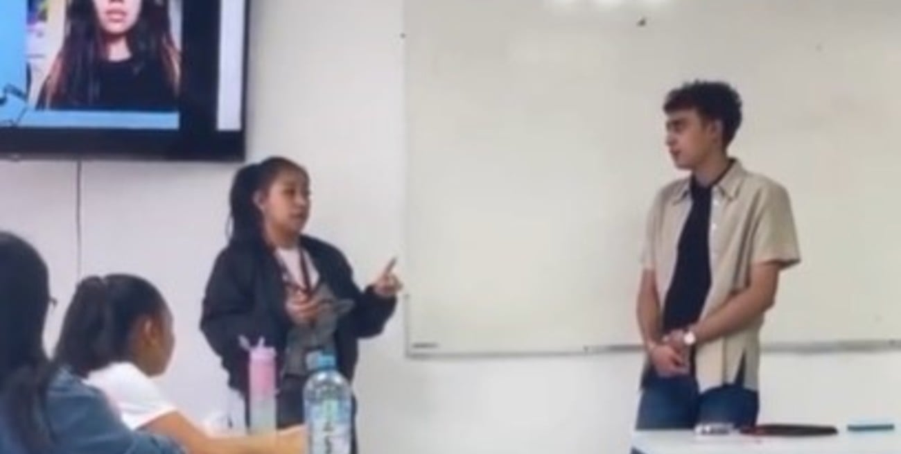 Video viral: mandó al frente a su compañera por no ayudarlo en el trabajo en grupo