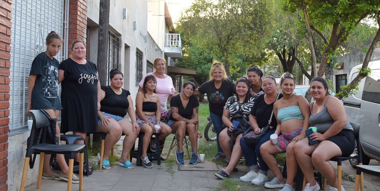 Eco ladrillos: una cooperativa buscará cambiar la realidad de mujeres en contextos violentos