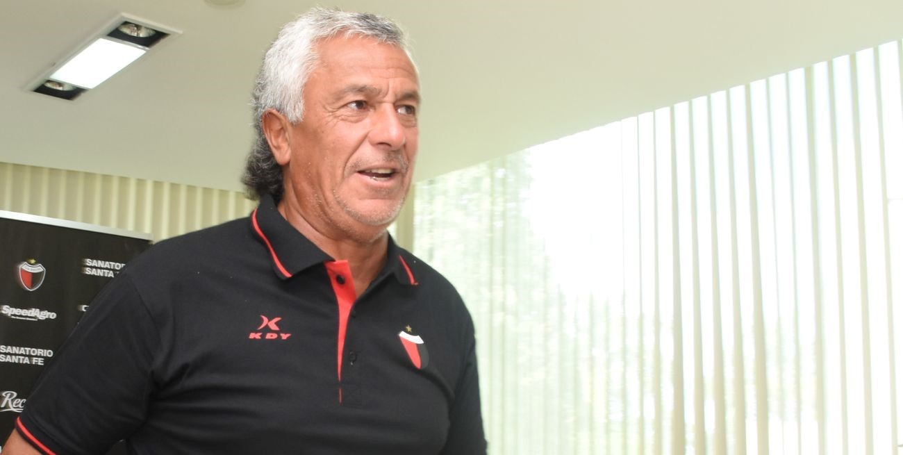 Pegó faltazo: Pipo Gorosito no asistió a la conferencia de prensa previa al partido de Colón - Newell's