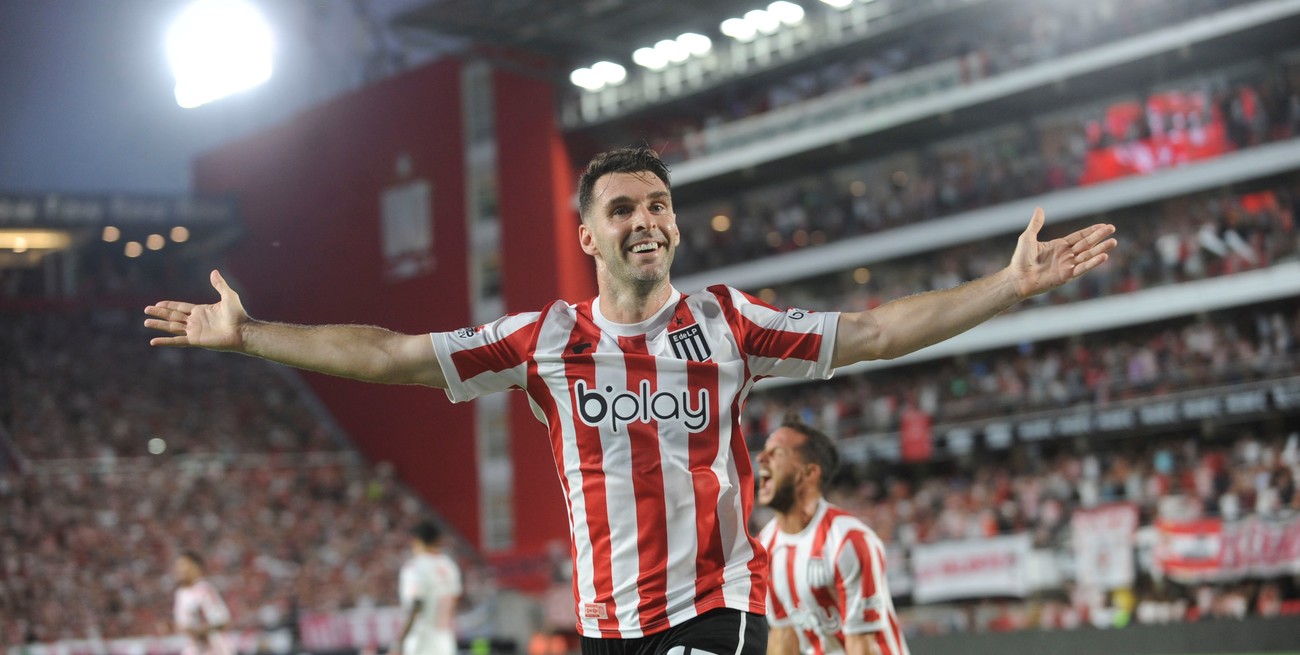 En el debut de Eduardo Domínguez, Estudiantes volvió al triunfo ante Huracán