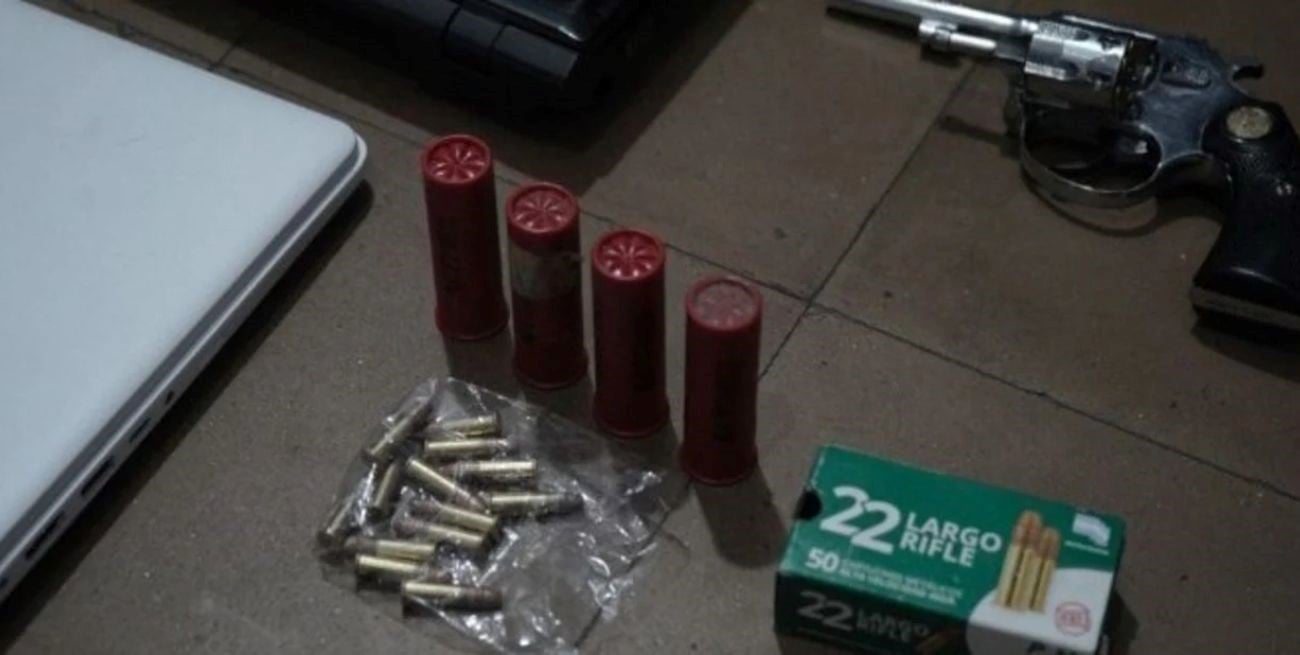 Llamaban remises por una app y se robaban los autos
