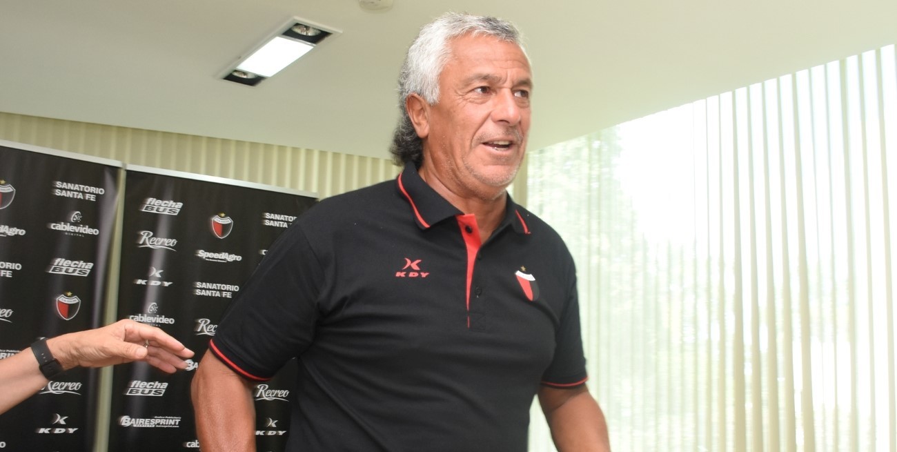 "Pipo" Gorosito, DT de Colón: "Creemos que hay una mejoría"