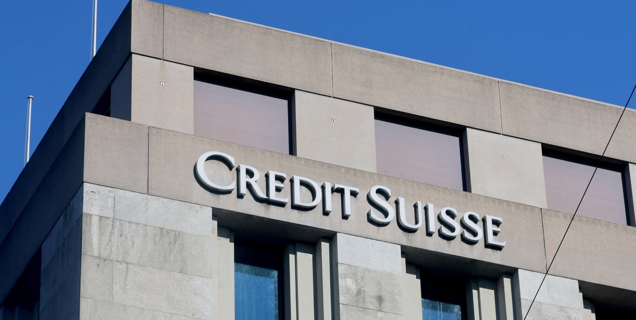 Credit Suisse se desploma fuerte en Wall Street y arrastra a toda la banca europea
