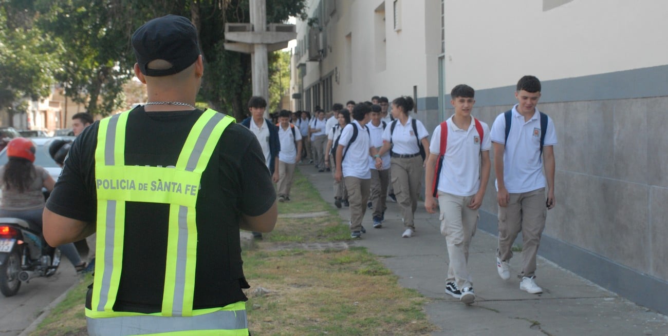 Bala perdida en el Lourdes: al chico lo rozó pero a la tranquilidad escolar le dio de lleno