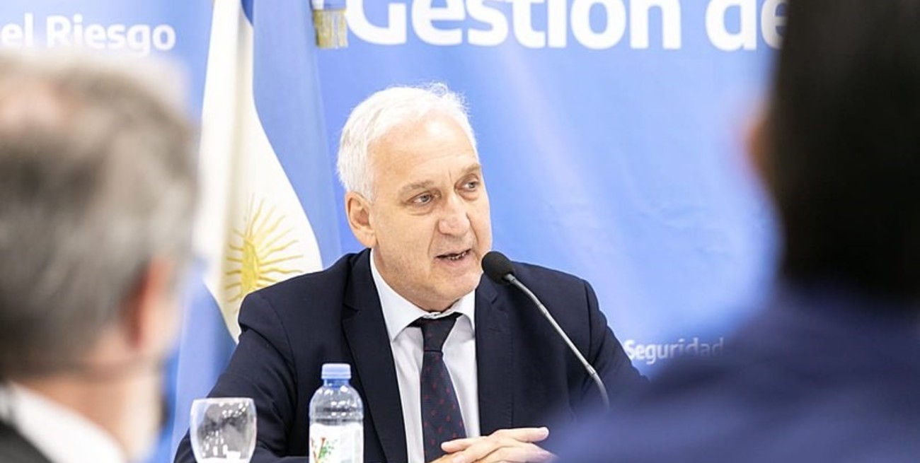 El embajador Fucks dejó Ecuador en medio del cruce diplomático por la fuga de Duarte