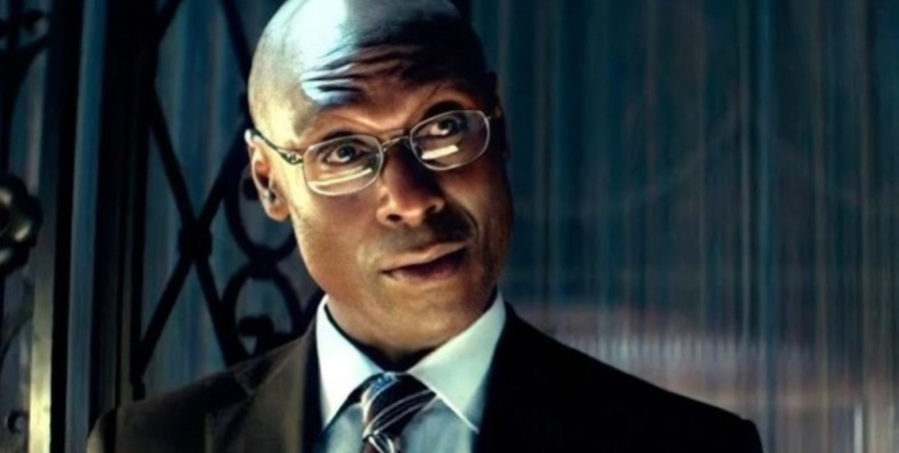 Murió Lance Reddick, el actor que interpretó a "Charon" en la saga John Wick