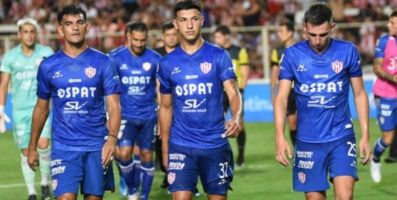 Ni el VAR le da una mano a Unión: perdió con Racing en Santa Fe