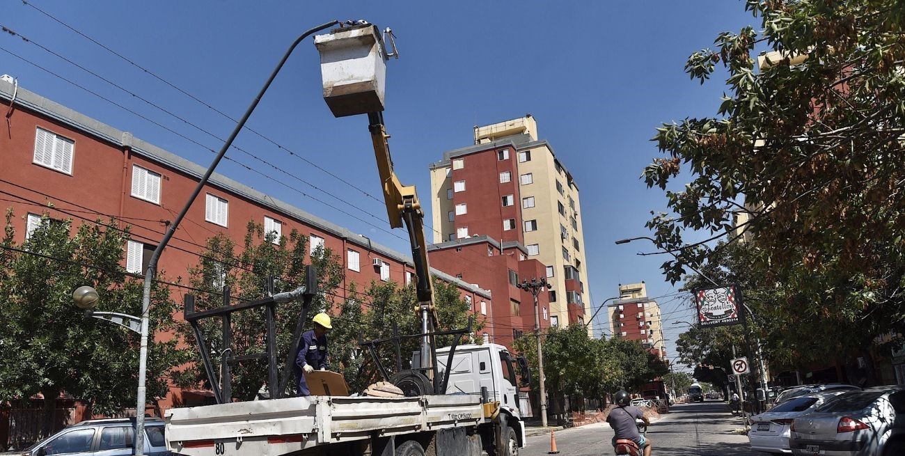 Con luces y pavimento nuevo, las obras en barrio Las Flores tiene un 80% de avance