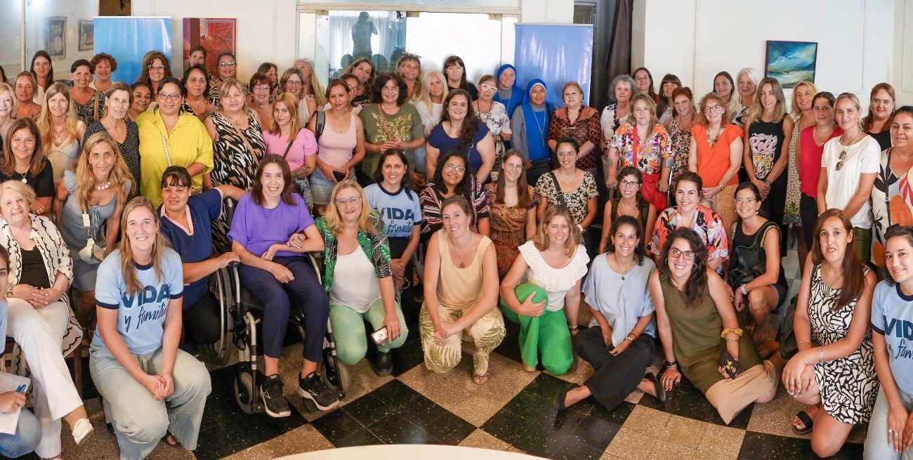 Mujeres convocadas por los valores 