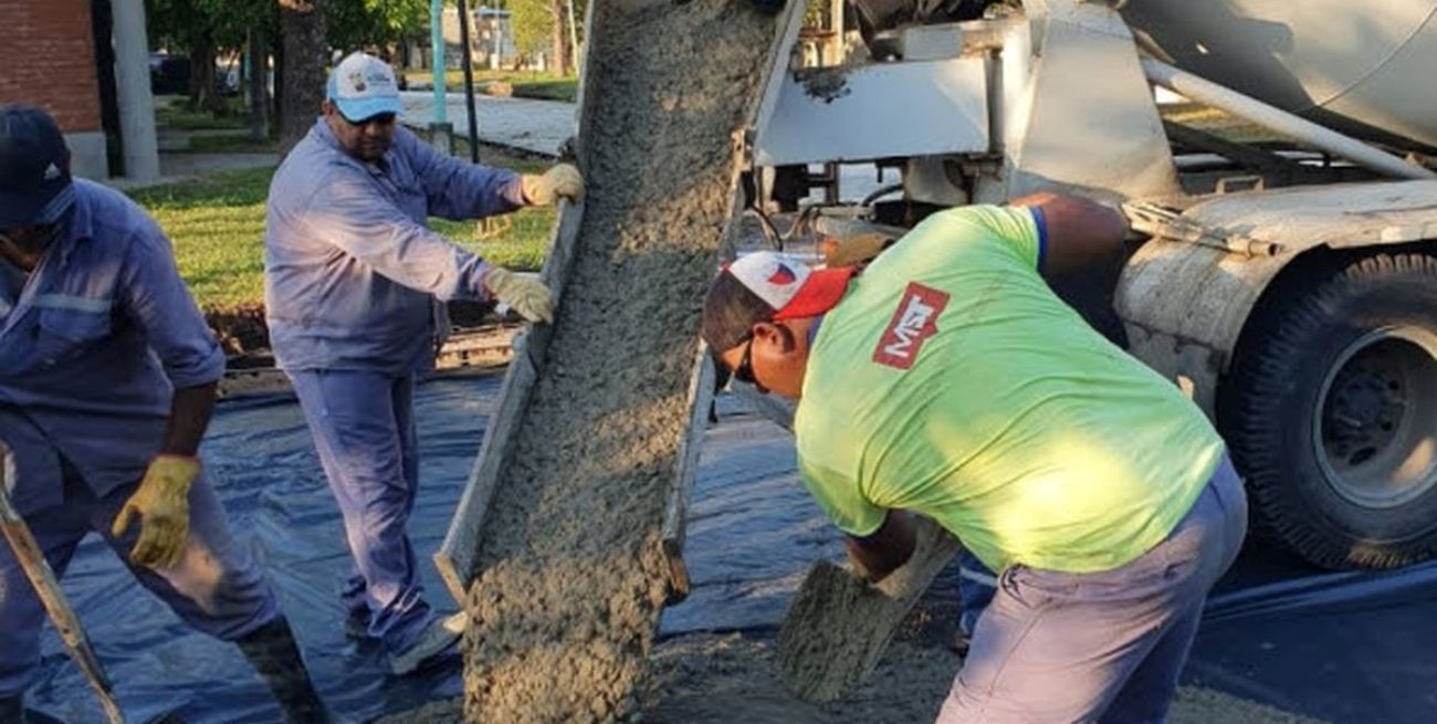 Por grupos de cuadras, avanza la pavimentación en Santo Tomé