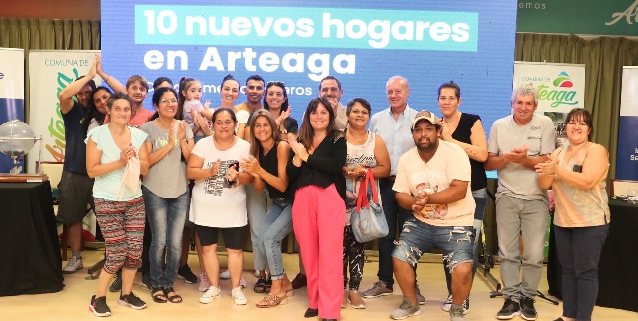 Provincia sorteó 10 viviendas para familias de Arteaga