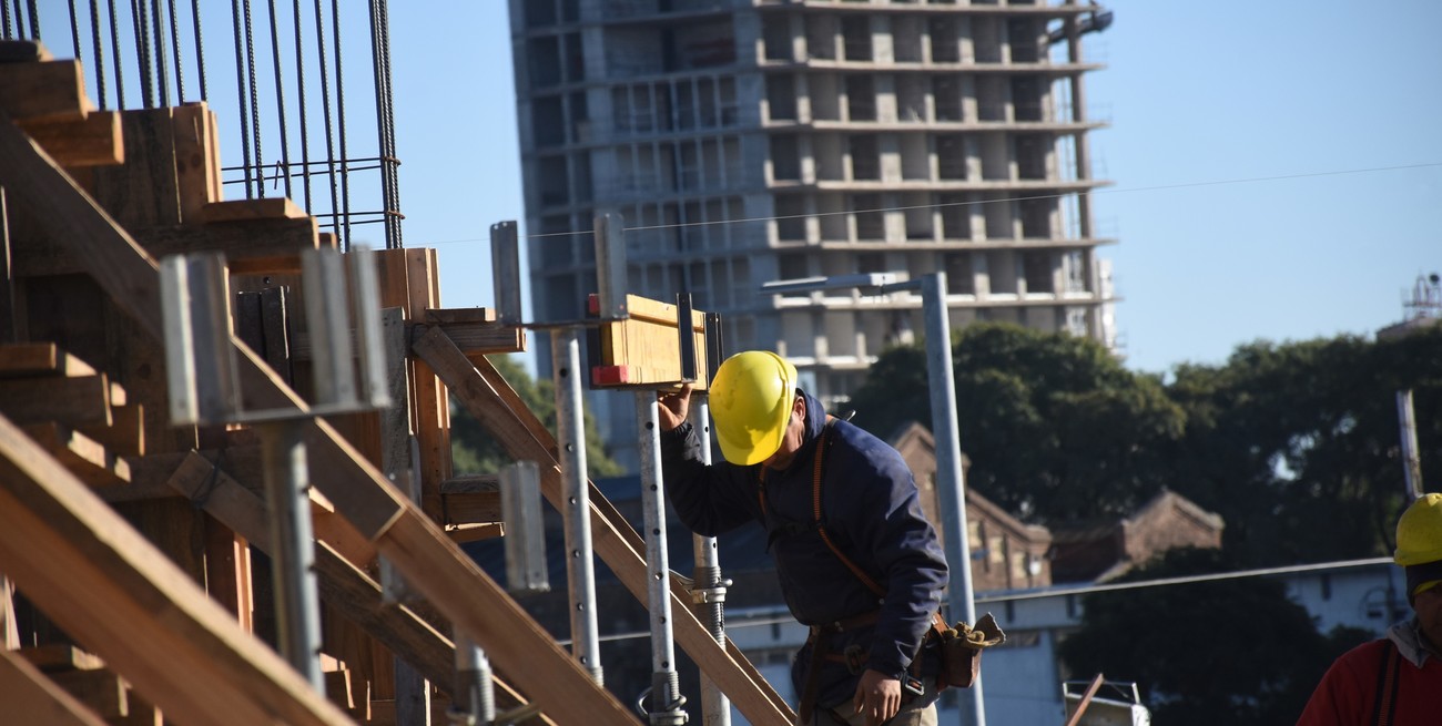 El desempleo bajó al 6,3% en el cuarto trimestre del 2022