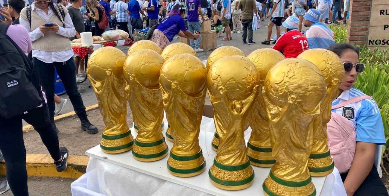 Las cercanías del Monumental: linda excusa para “hacerse unos mangos”