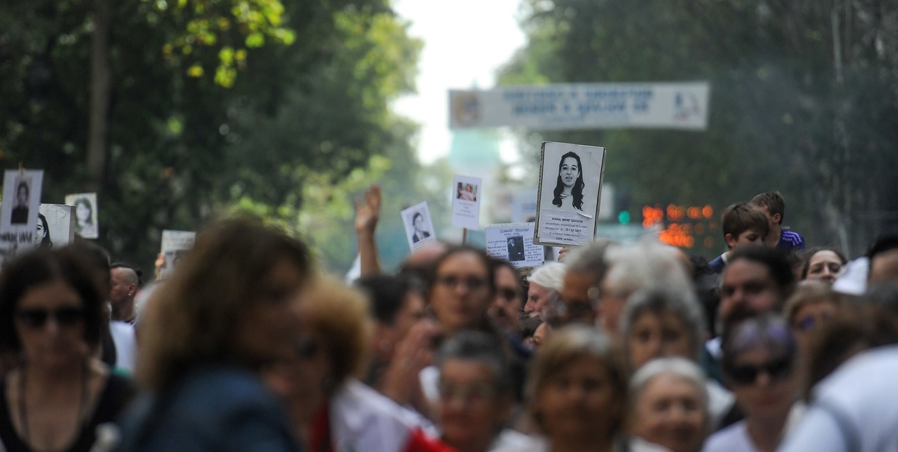 Día de la Memoria: masiva concentración en la Plaza de Mayo